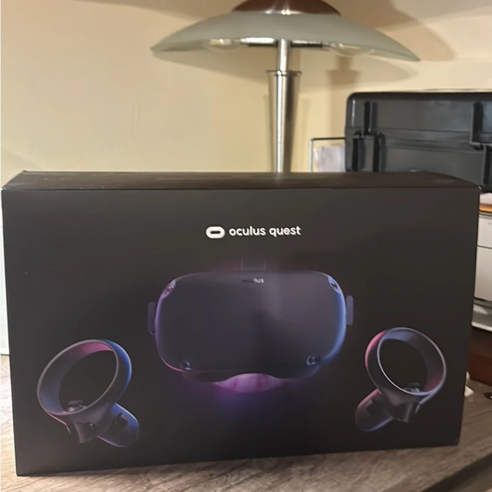 Oculus quest one only use three times no manual like new